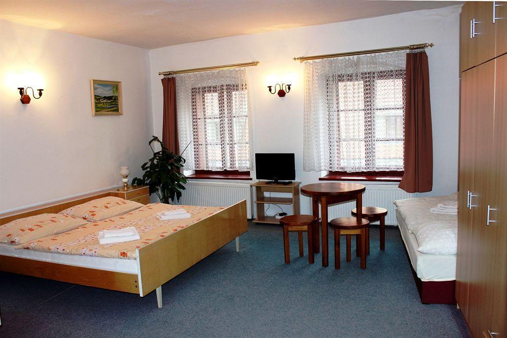 Mini Hotel Abraka & Apartments チェスキー クルムロフ エクステリア 写真