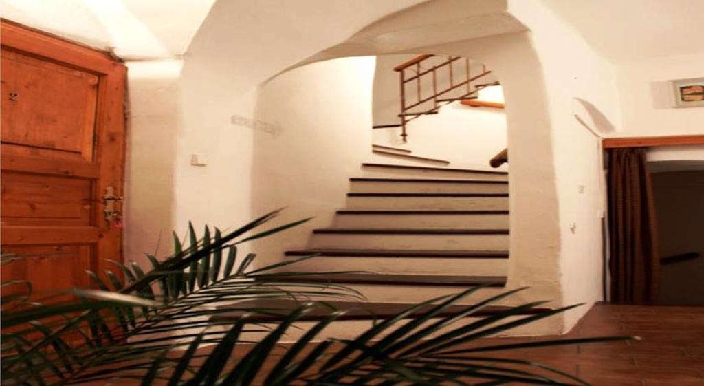 Mini Hotel Abraka & Apartments チェスキー クルムロフ エクステリア 写真